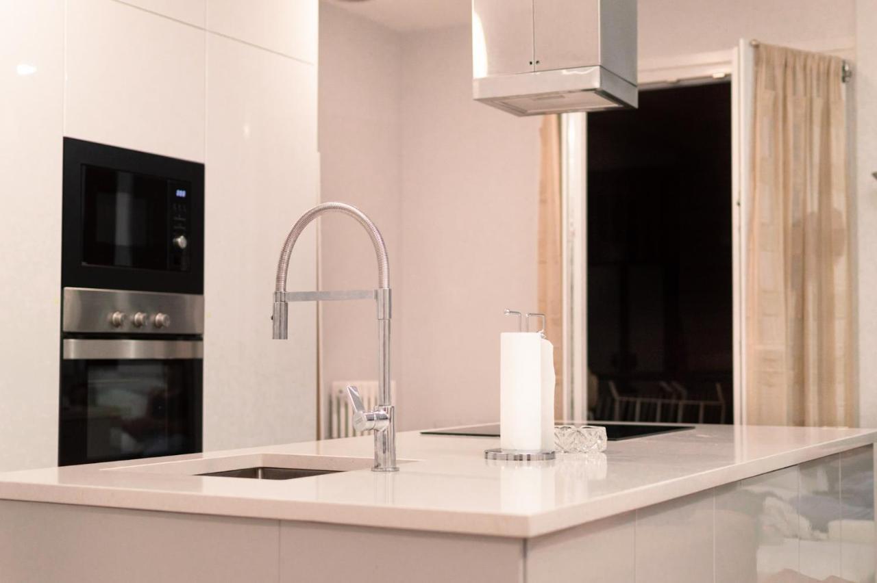 Habitacion En Vivienda Centrica Bilbaoアパートメント エクステリア 写真