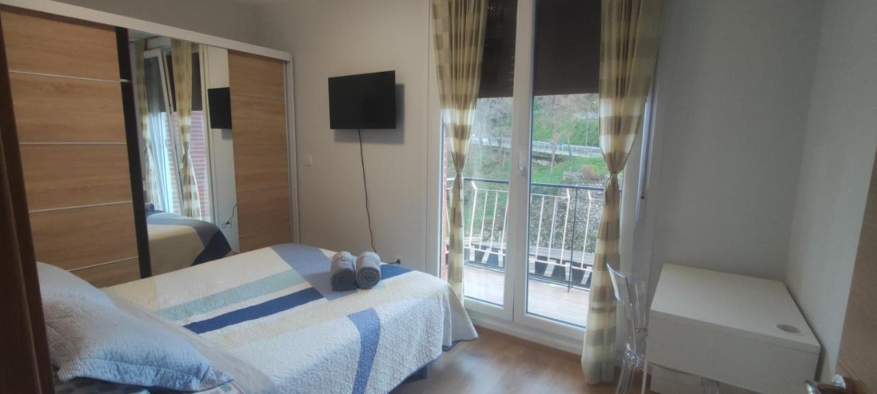 Habitacion En Vivienda Centrica Bilbaoアパートメント エクステリア 写真
